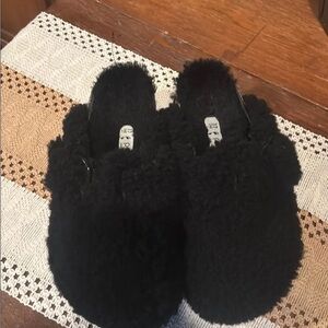 Papillio Black Fleece Textured Mules